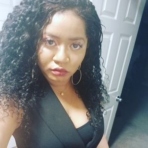 Meet your Posher, Isatu